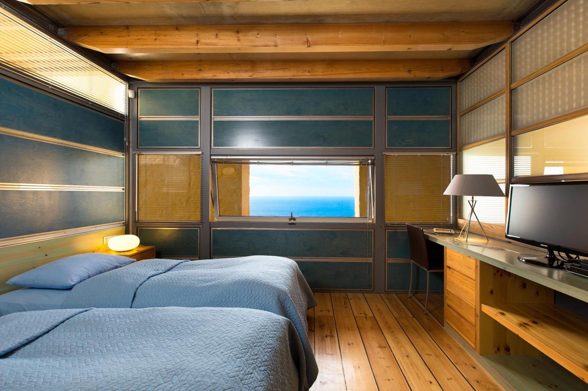 Beachfront Ravdoucha Epavlis Eleni Villa - Pool, Hot Tub, Gym, Sauna, Private Parking, Wifi Chania  Exterior photo